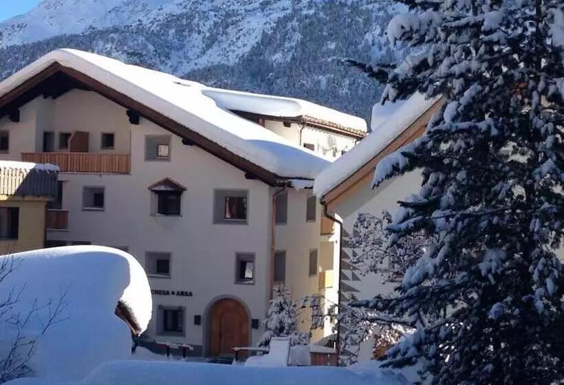 Hotelli Arsa Lodge Silvaplana