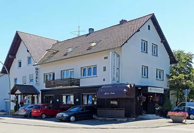 ホテル Donnici Im Schwyzerhusli