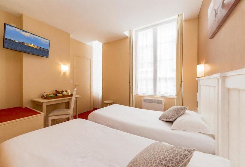 هتل Hôtel Le Nautilus