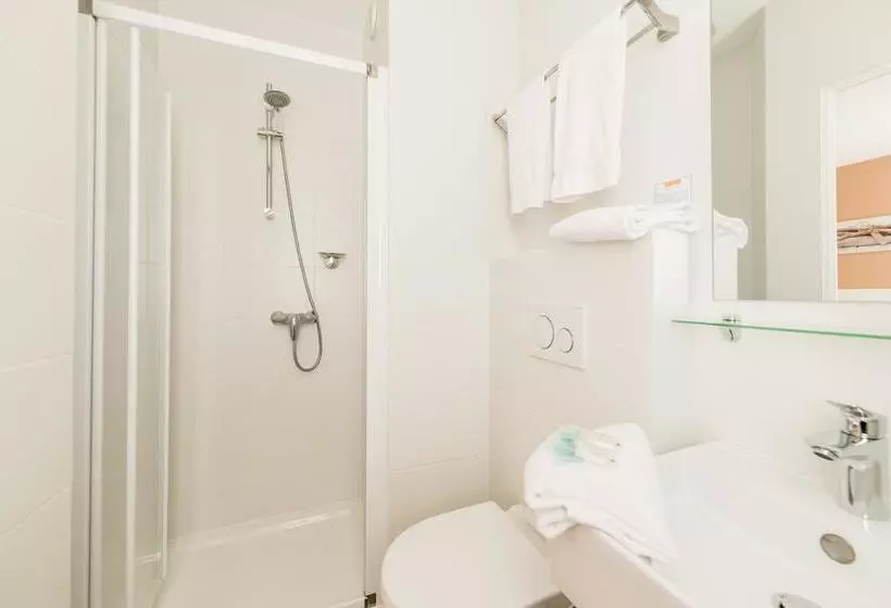 ホテル Hôtel Le Nautilus