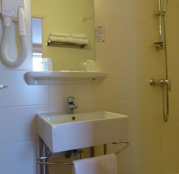 هتل Hôtel Le Nautilus