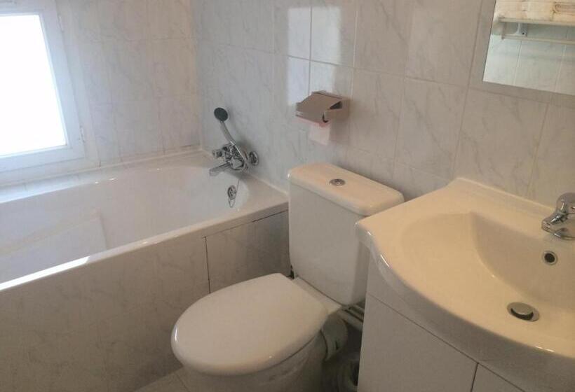 בית מלון כפרי Restaurant Tokyo