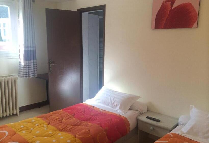 בית מלון כפרי Restaurant Tokyo