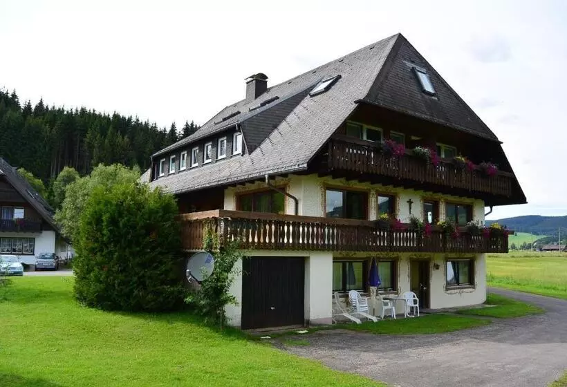 Hotelli Zum Löwen Unteres Wirtshaus