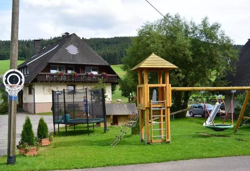 Hotelli Zum Löwen Unteres Wirtshaus
