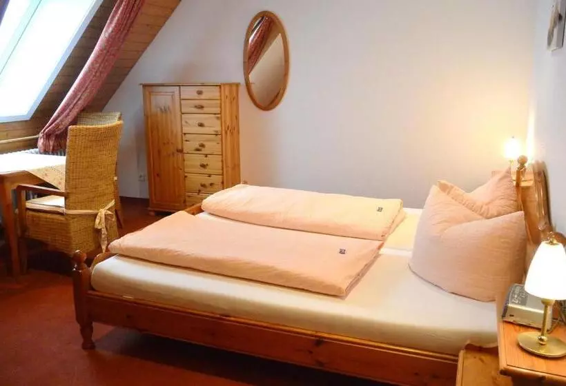 Hotelli Zum Löwen Unteres Wirtshaus