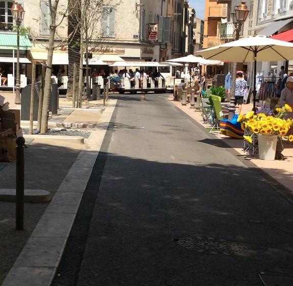 Rue Sade Bed & Breakfast