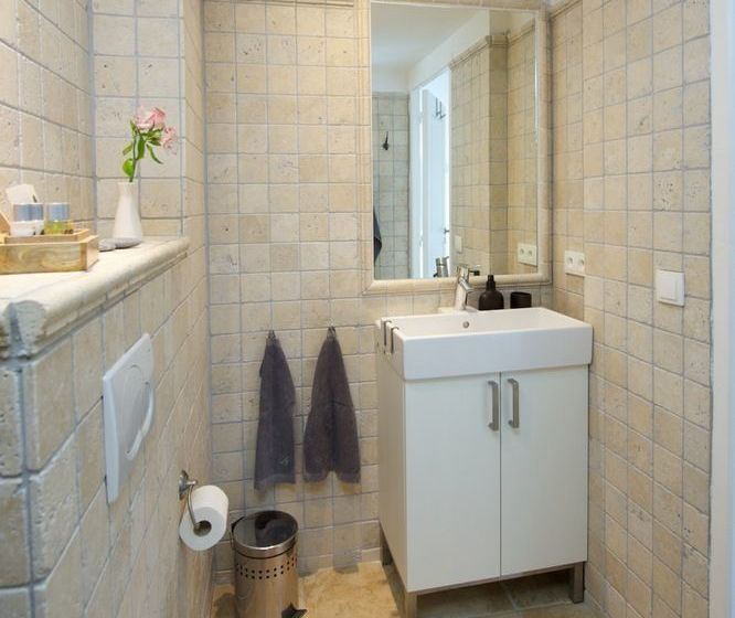 Rue Sade Bed & Breakfast