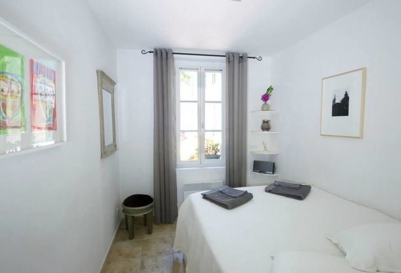 Rue Sade Bed & Breakfast