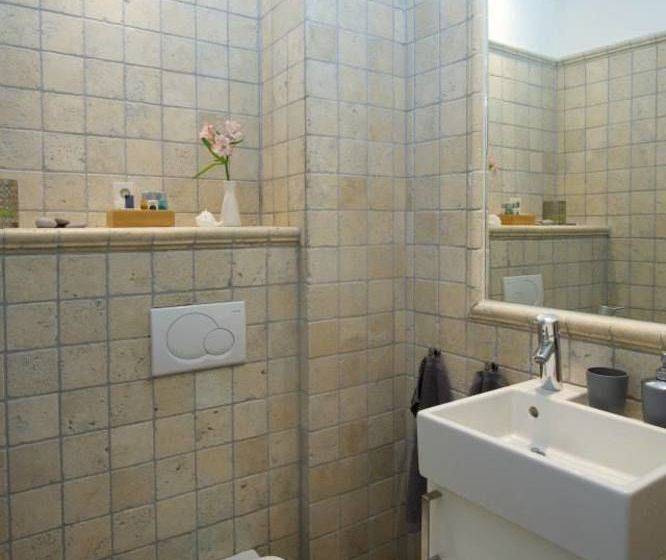 Rue Sade Bed & Breakfast