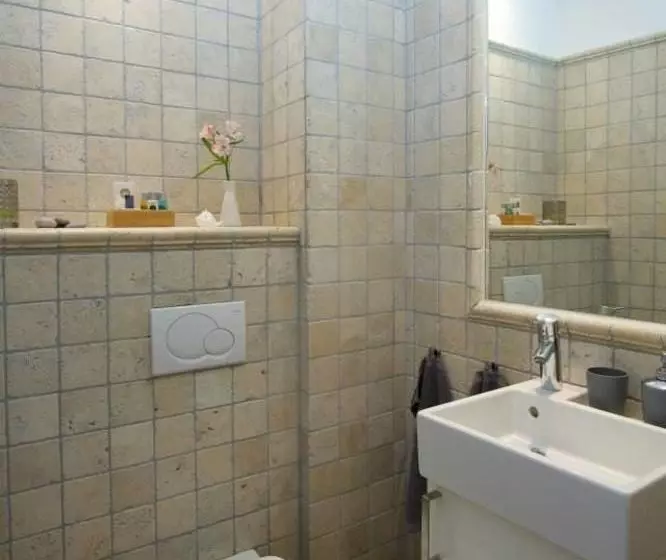 Rue Sade Bed & Breakfast