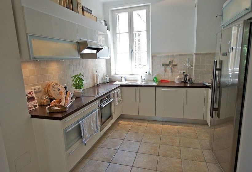 Rue Sade Bed & Breakfast