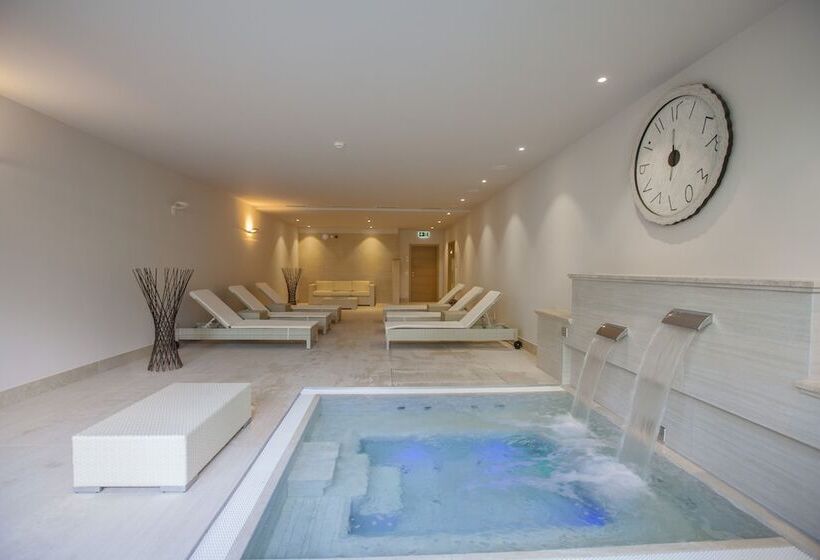 Villa Favorita Parkhotel Delta