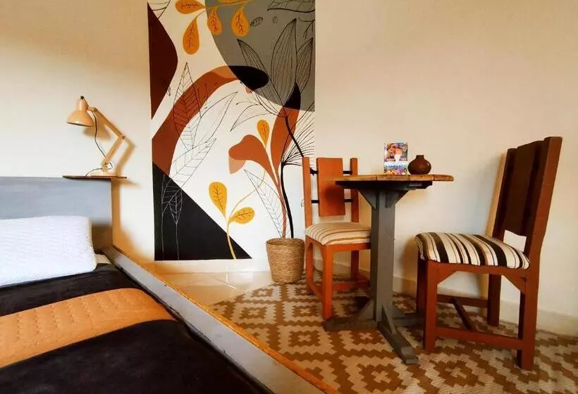 Casa Kayam Hostal Y Residencia Artística