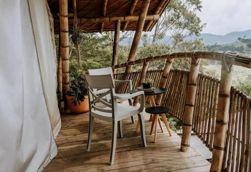 Casa Kayam Hostal Y Residencia Artística