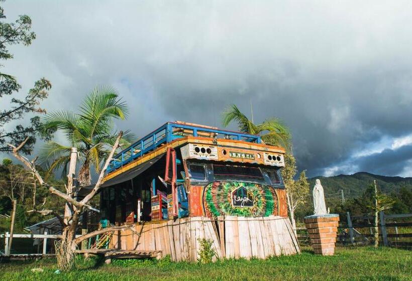 Casa Kayam Hostal Y Residencia Artística