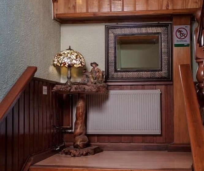 Hôtel (catégorie 1/2 *) Montepiedra Costanera Valdivia