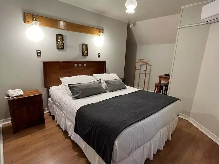 簡易ホテル Montepiedra Costanera Valdivia