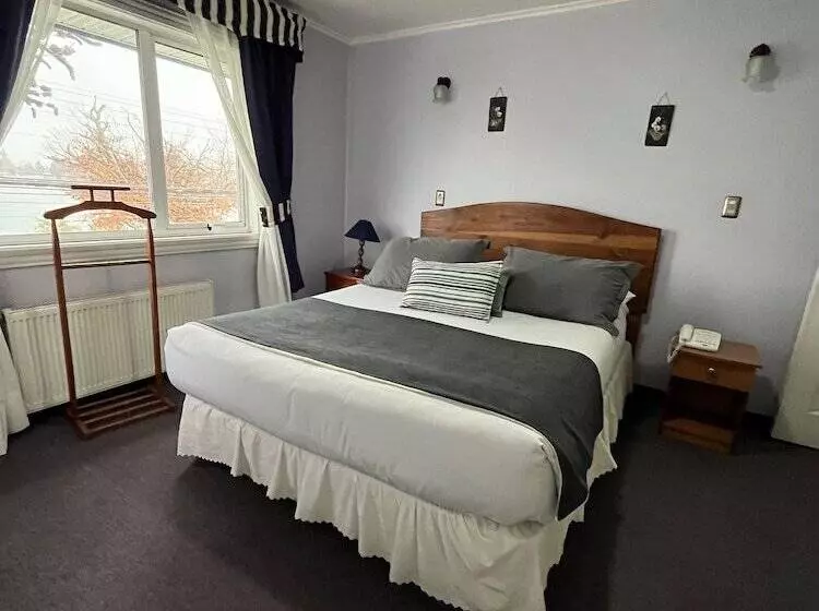 簡易ホテル Montepiedra Costanera Valdivia