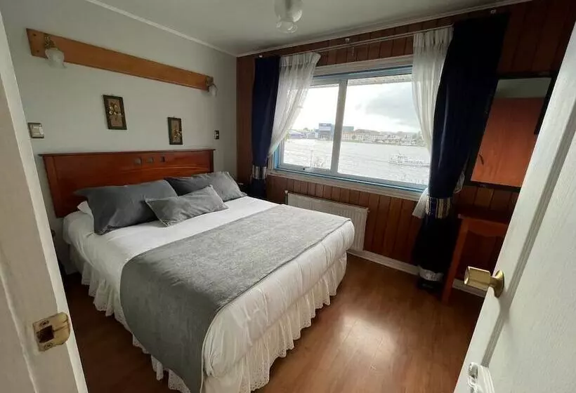 簡易ホテル Montepiedra Costanera Valdivia