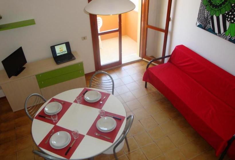 هتل Aurora Residence