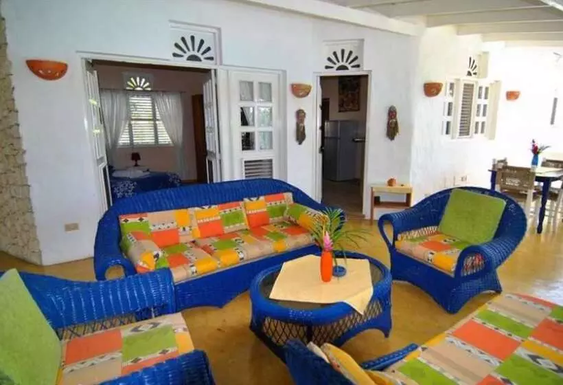 Hotelli Cabarete Surf Camp