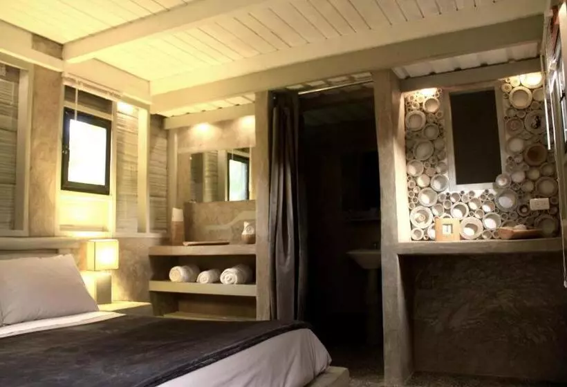 هتل La Bicok Ecolodge