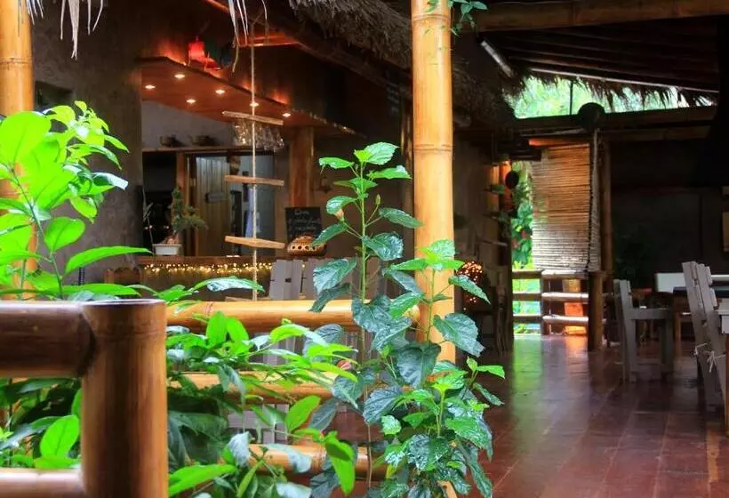 هتل La Bicok Ecolodge