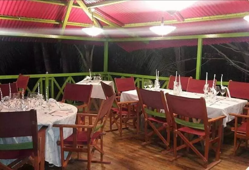 ホテル La Tropicale