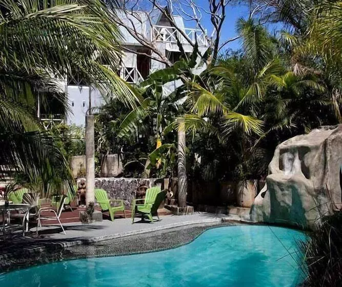 ホテル La Tropicale