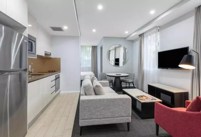 Hotelli Meriton Suites North Ryde