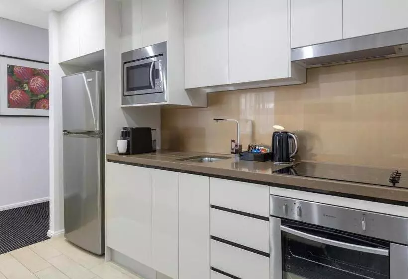 Hotelli Meriton Suites North Ryde