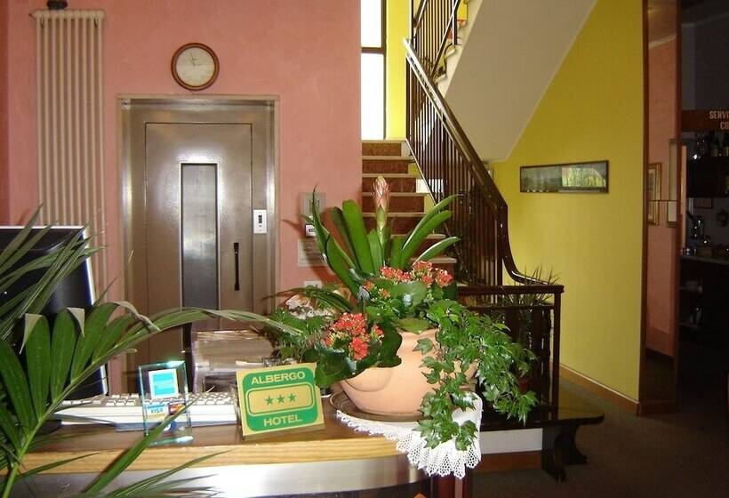 ホテル Meublé Moderno