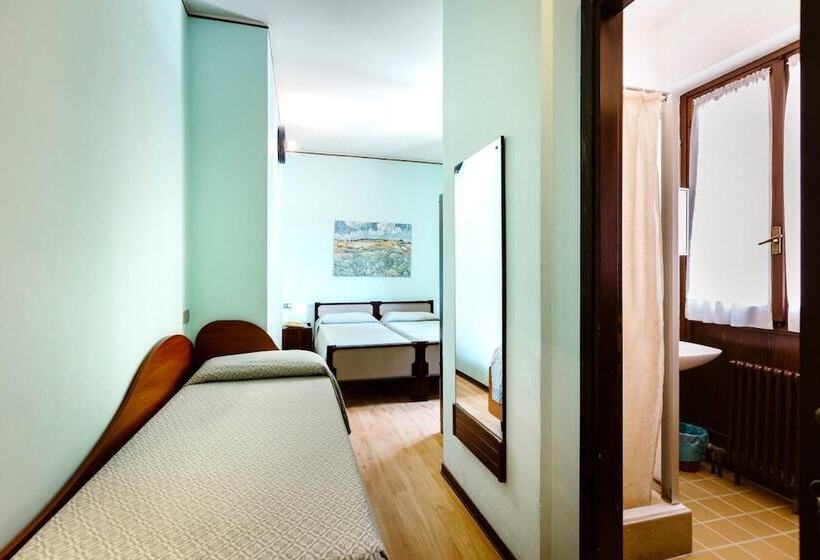 ホテル Meublé Moderno