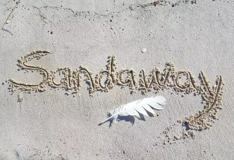 ホテル Sandaway Suites & Beach