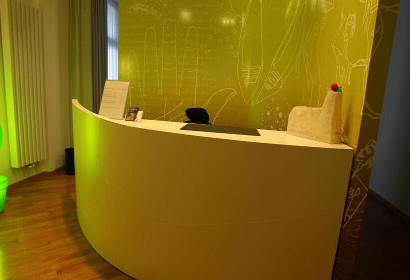 هتل Viasparano B&b