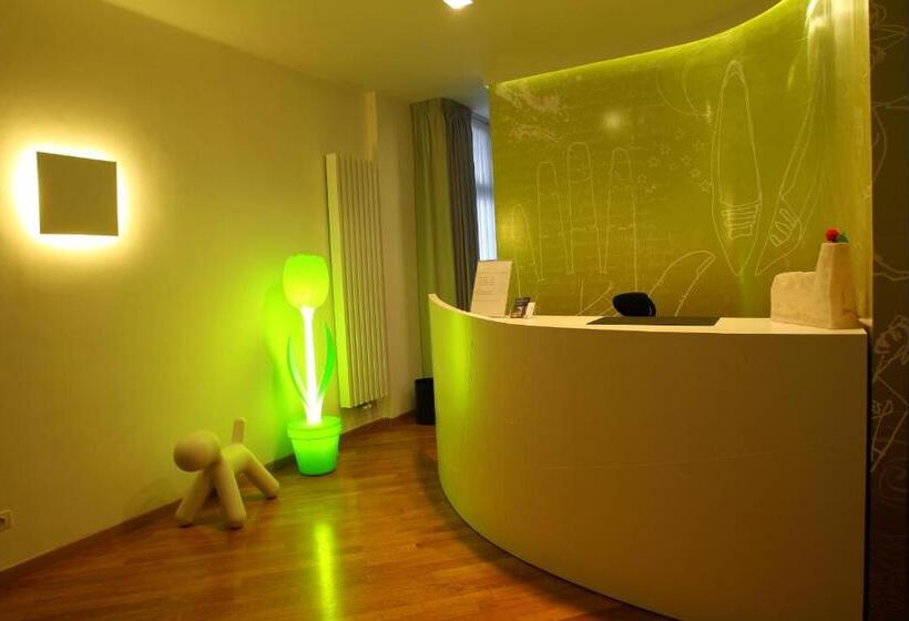 هتل Viasparano B&b