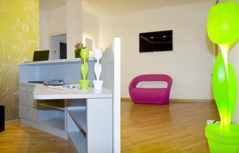 هتل Viasparano B&b