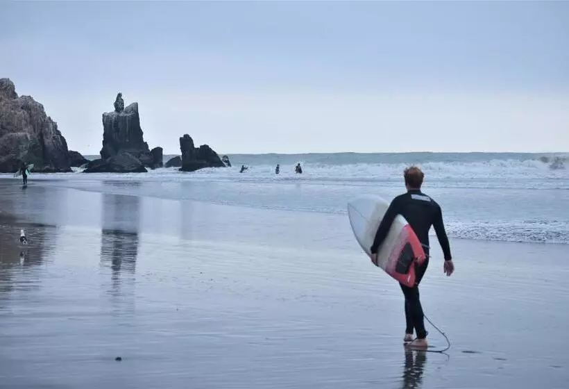 Retkeilymaja Waves Surf Camp Peru