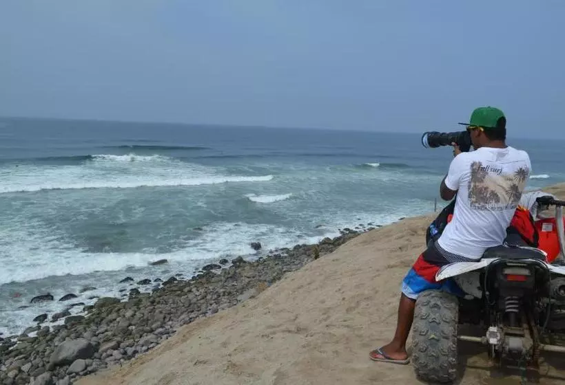 Retkeilymaja Waves Surf Camp Peru