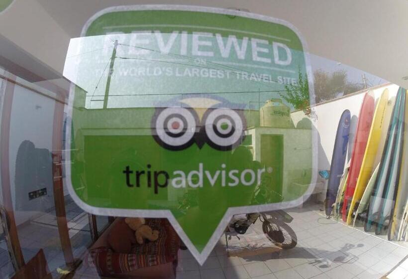 Общежитие Waves Surf Camp Peru