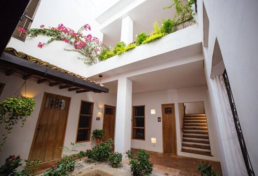 هتل Bioma Boutique