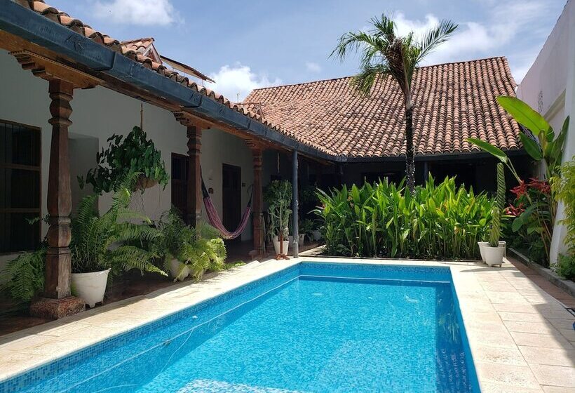 هتل Bioma Boutique