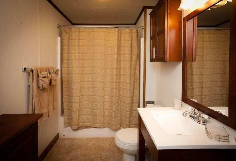 Отель Blue Hill Lodge