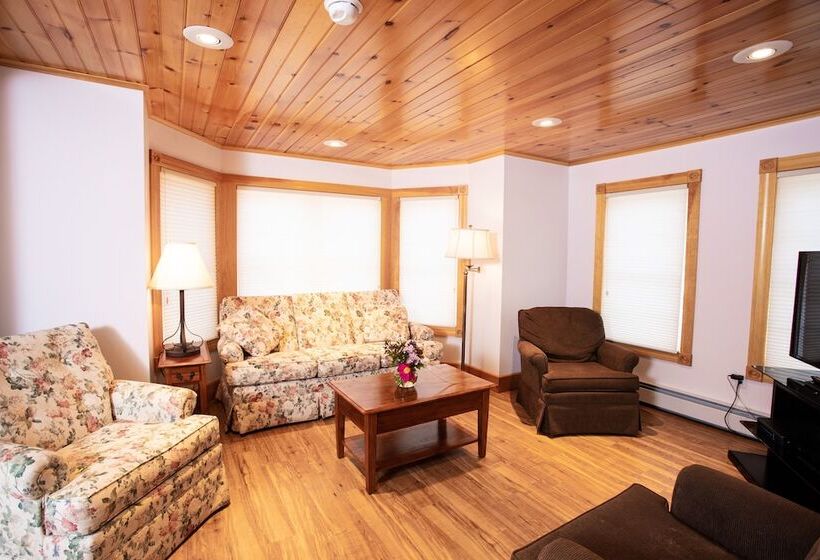 Отель Blue Hill Lodge