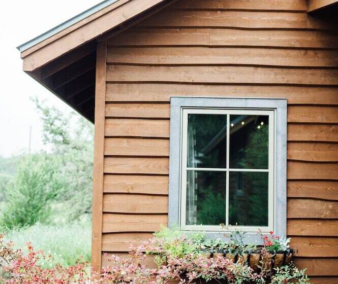 Отель Camp Lucy