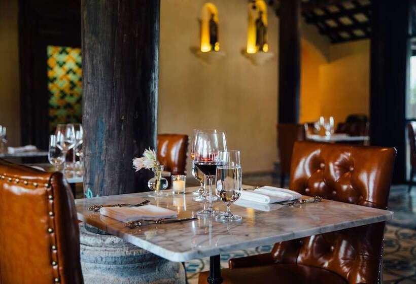 Отель Camp Lucy