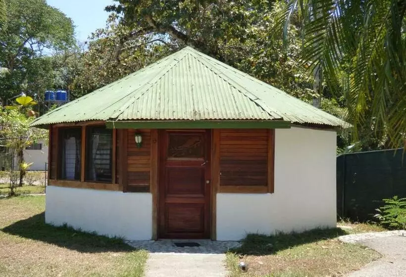 Hotelli Corcovado Beach Lodge