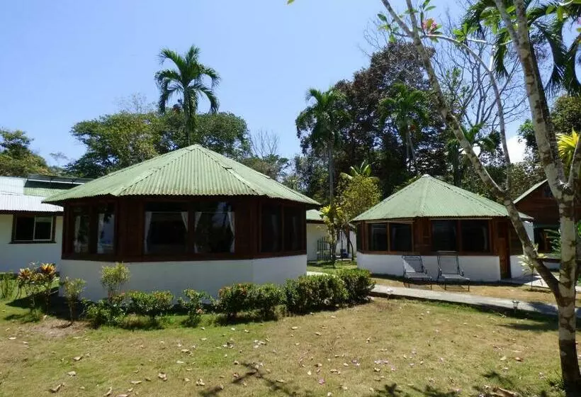 Hotelli Corcovado Beach Lodge