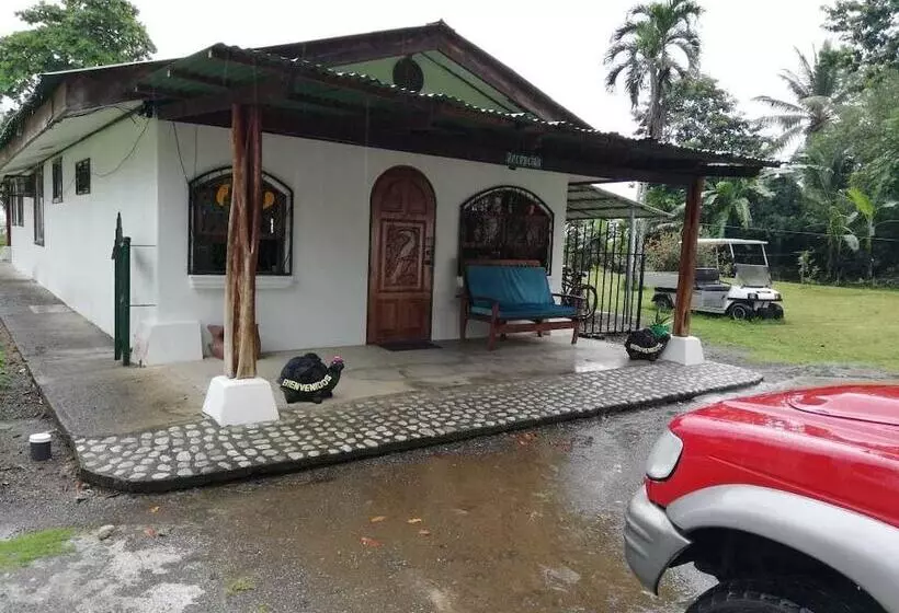 Hotelli Corcovado Beach Lodge